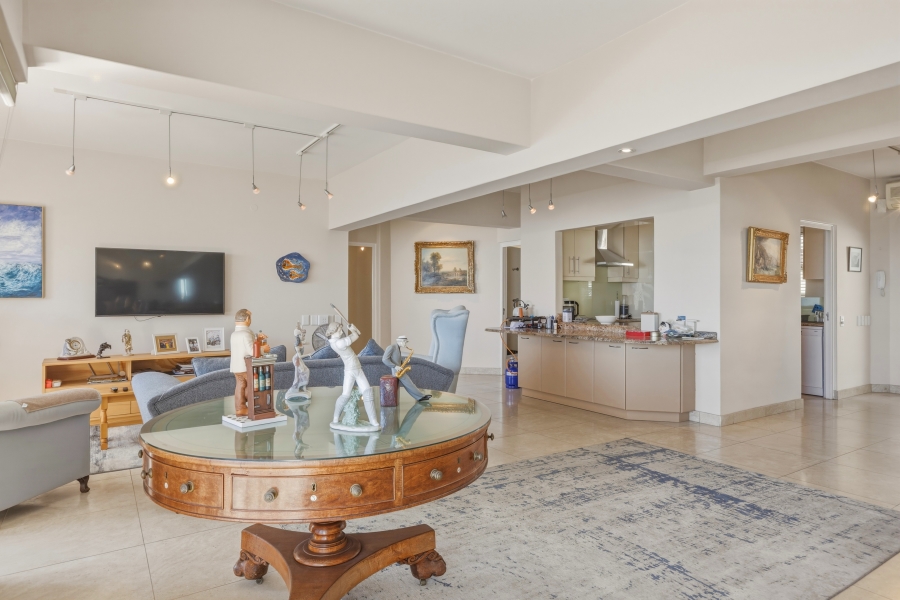 3 Bedroom Property for Sale in Sea Point Western Cape